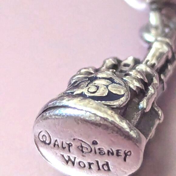 Pandora Disneyworld 45th Magic Kingdom Castle - Picture 12 of 13